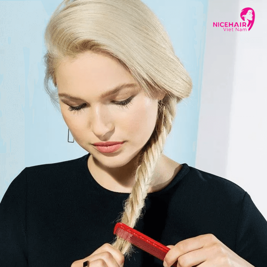 For Texture, Brush Up the Braid With a Fine-Toothed Comb